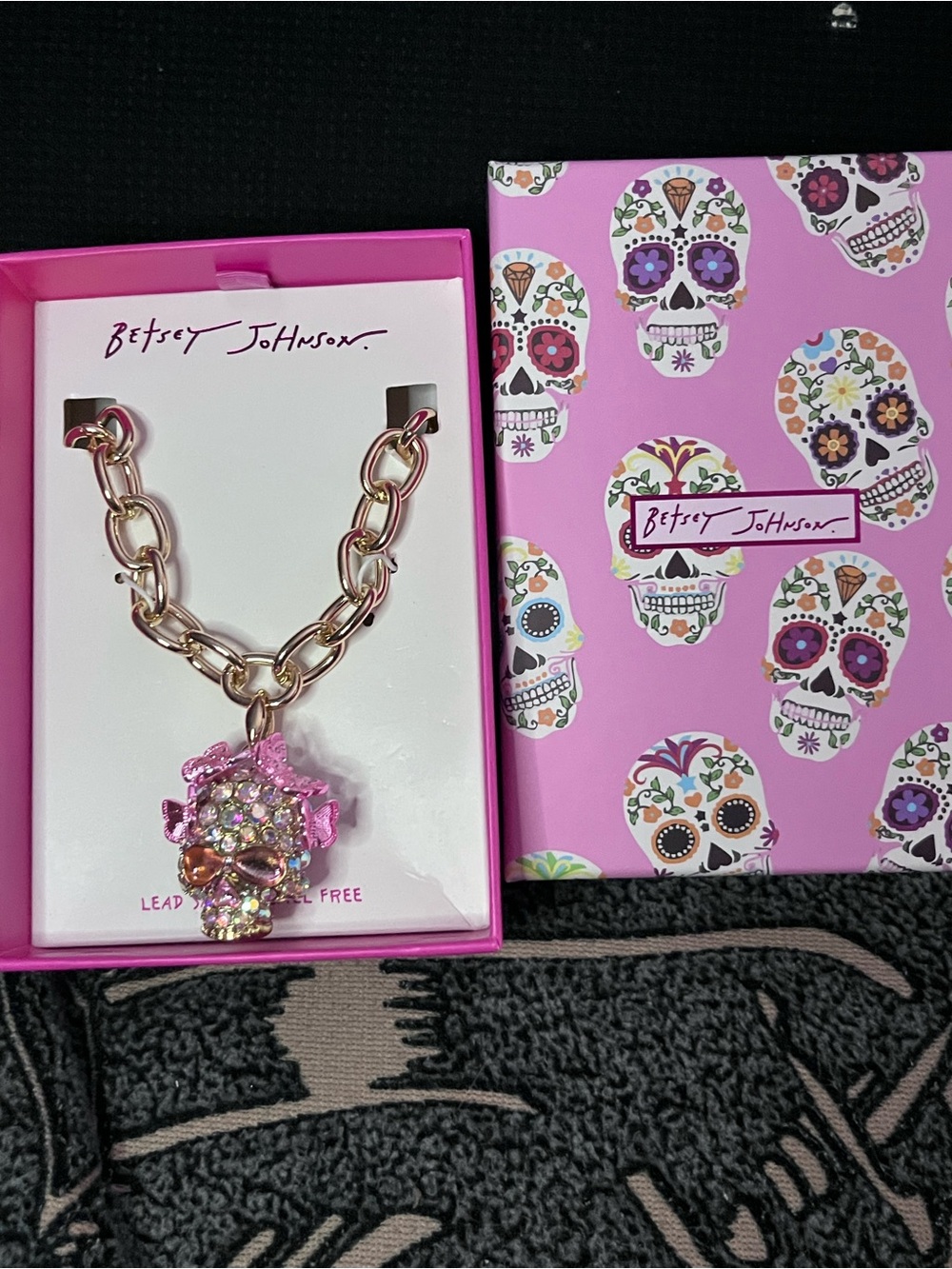 ✨BNIB!Betsey Johnson Heavy Gem’d Skull Chain!Halloween! cute!✨